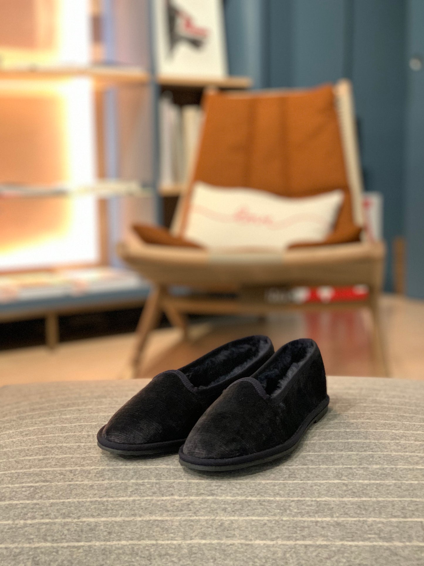 Friulane velluto blu notte con eco-pelliccia