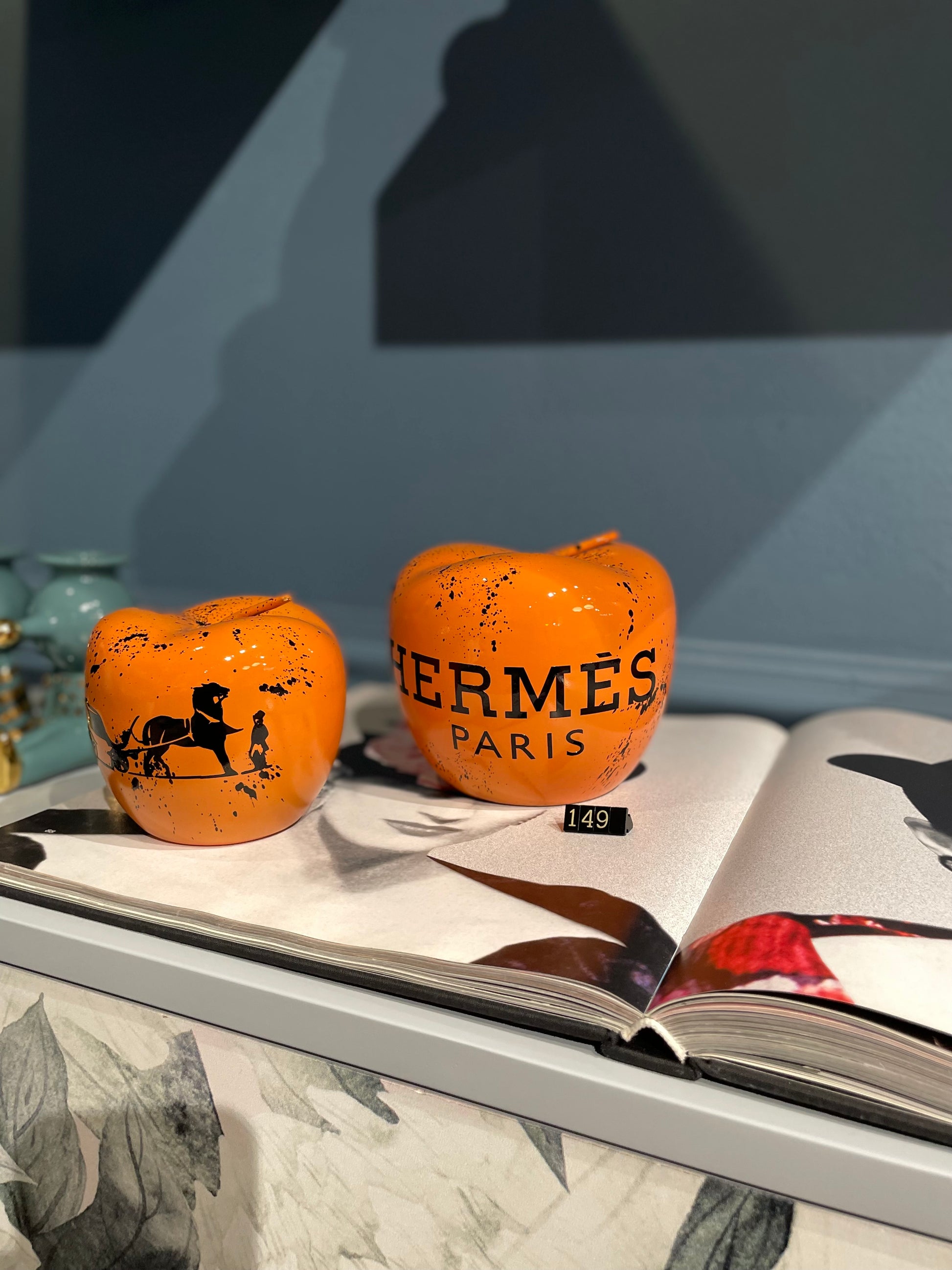 scultura Mela Hermès